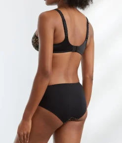 Agathe Brief