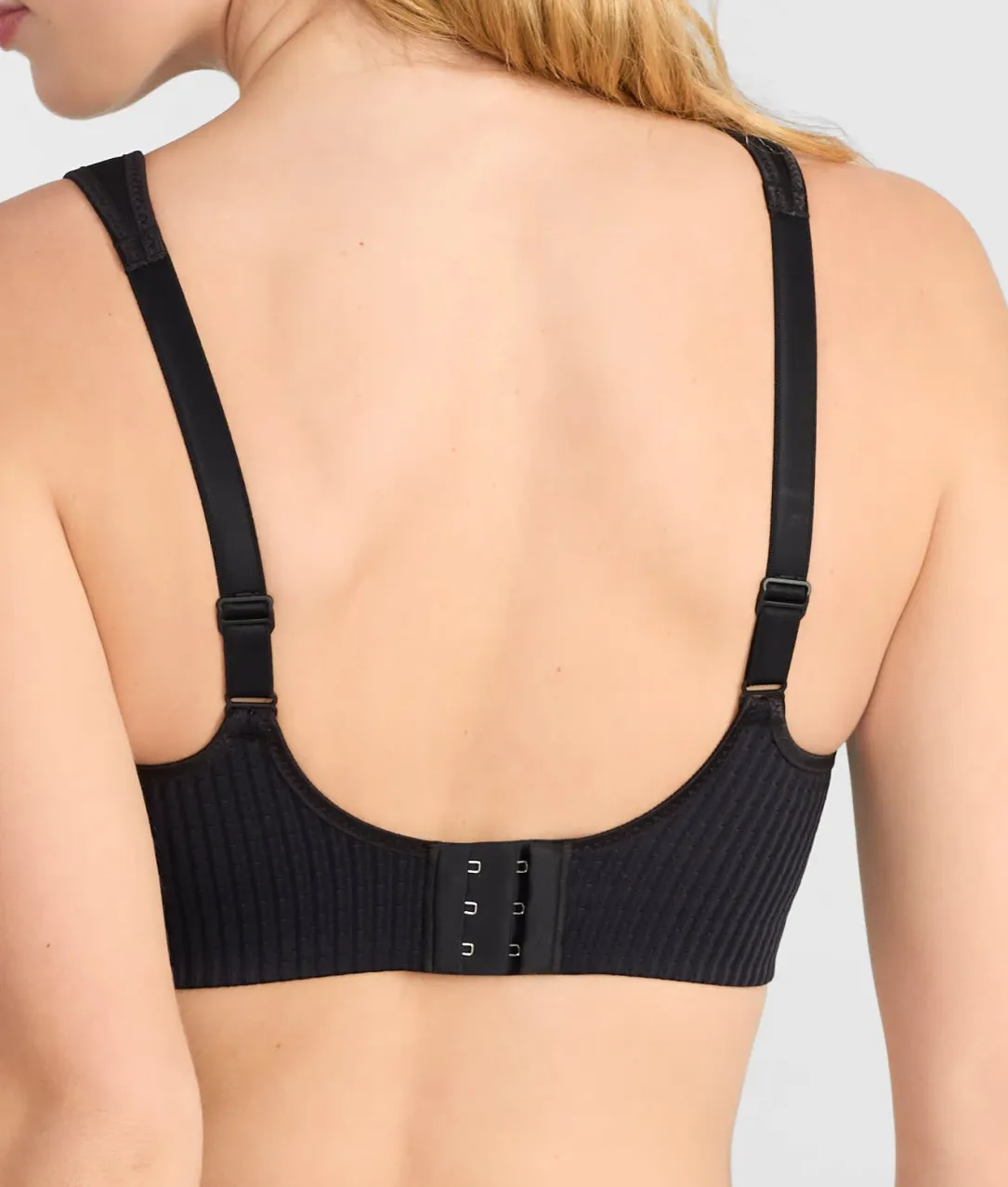 Air Control High Impact Wire-Free Sports Bra