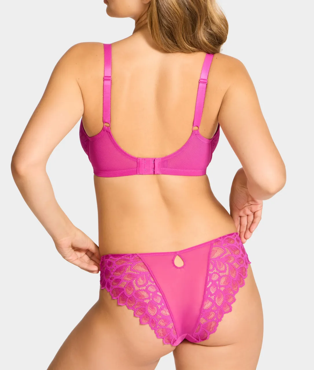 Allure Brief