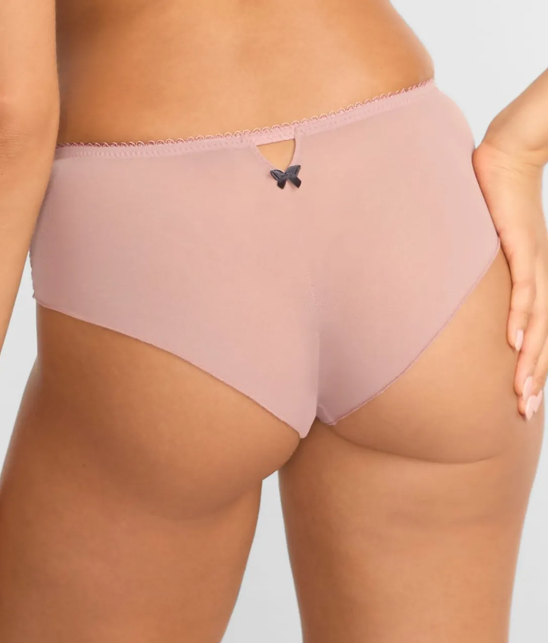 Amour Shorty