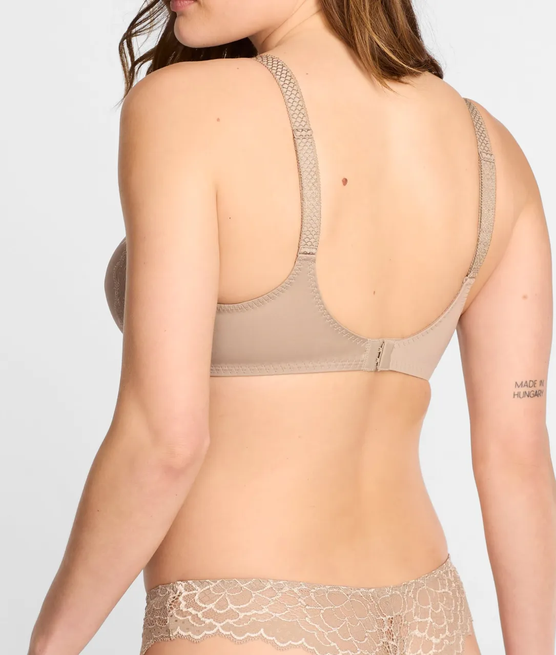 Caresse Minimizer Bra