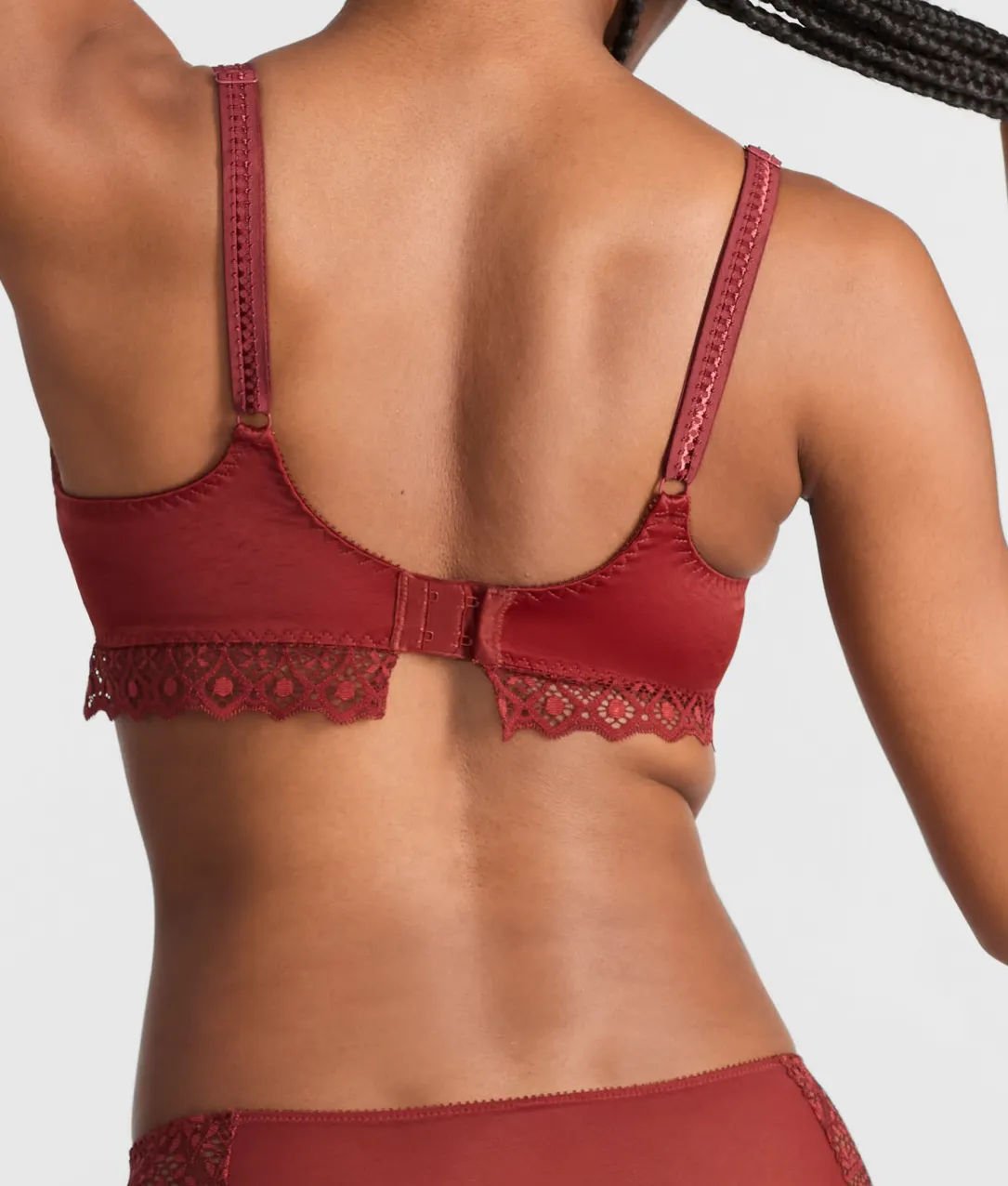 Cassiopee Seamless Plunge Bra