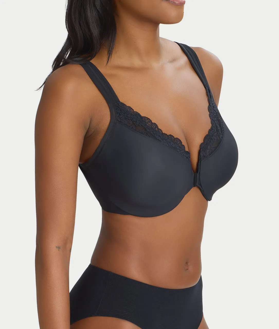 Everyday Essential Front-Close Minimizer Bra