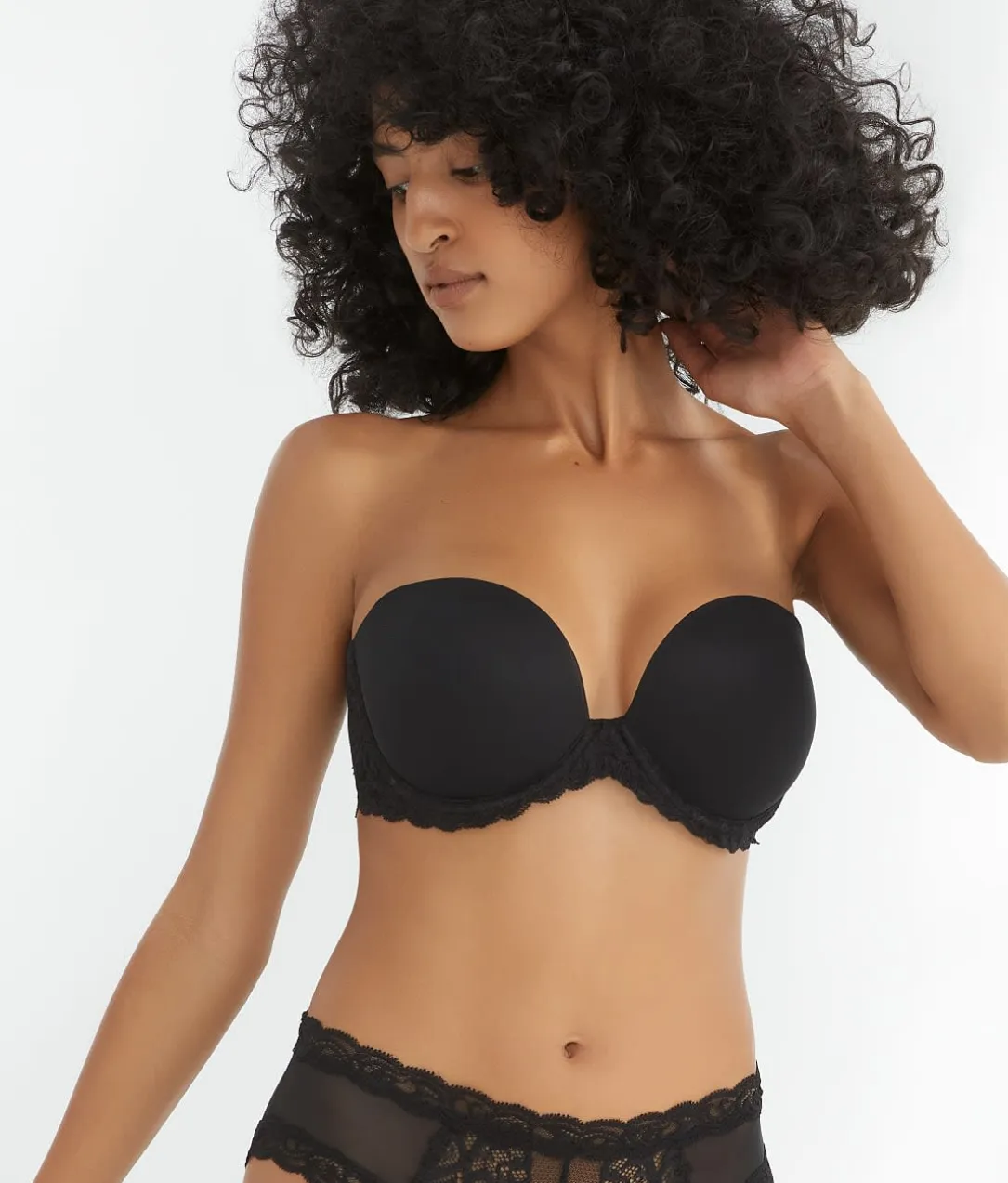 Feathers Strapless Plunge Bra