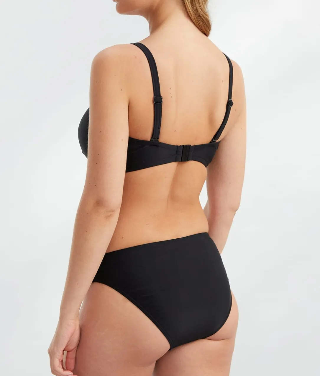 Free Spirit Twist Bikini Top