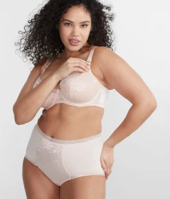 Fusion Lace Padded Plunge Bra