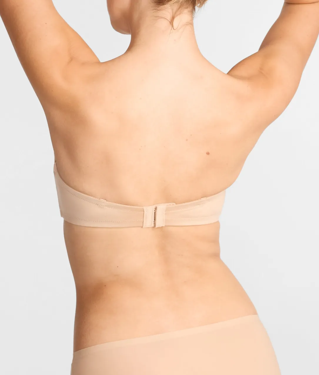 Future Foundation Wire-Free Strapless Bra