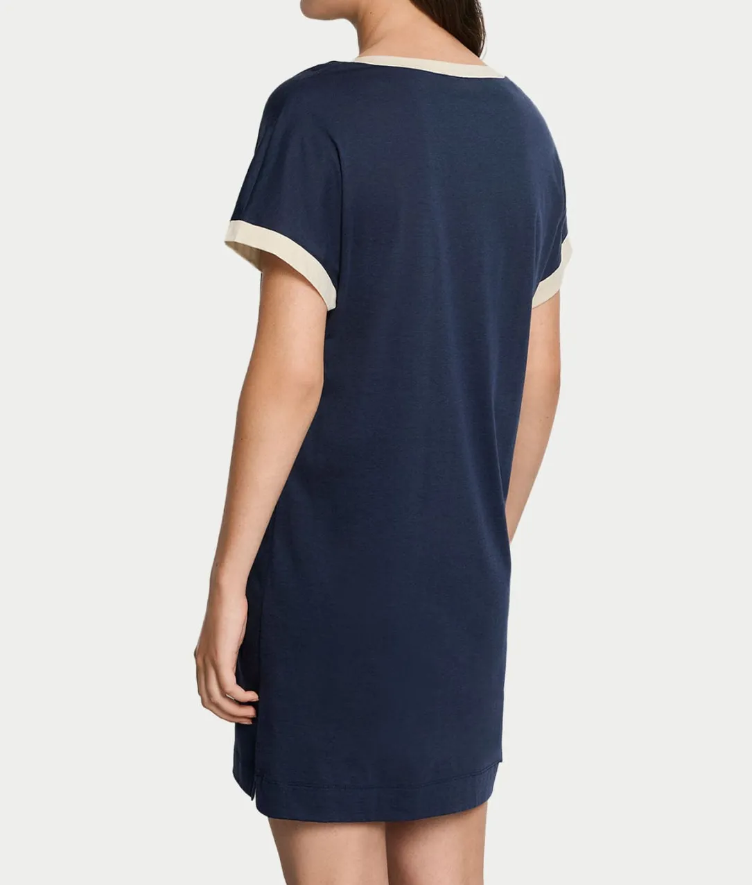Laura V-Neck Bigshirt