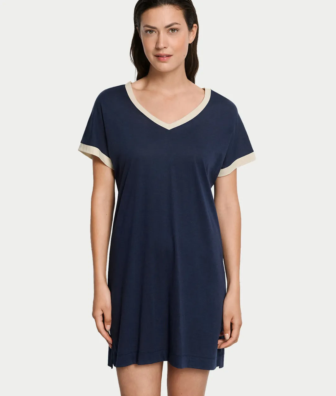 Laura V-Neck Bigshirt