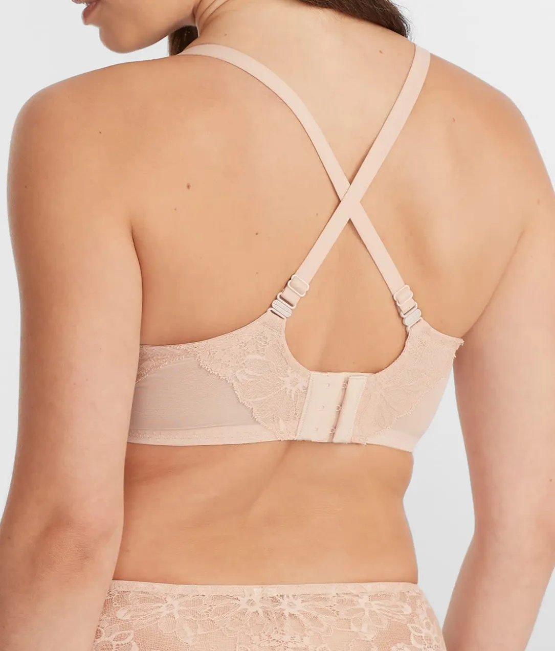 Lightly Lined Lace Plunge Bra