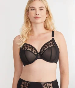 Namrah Bandless Plunge Bra