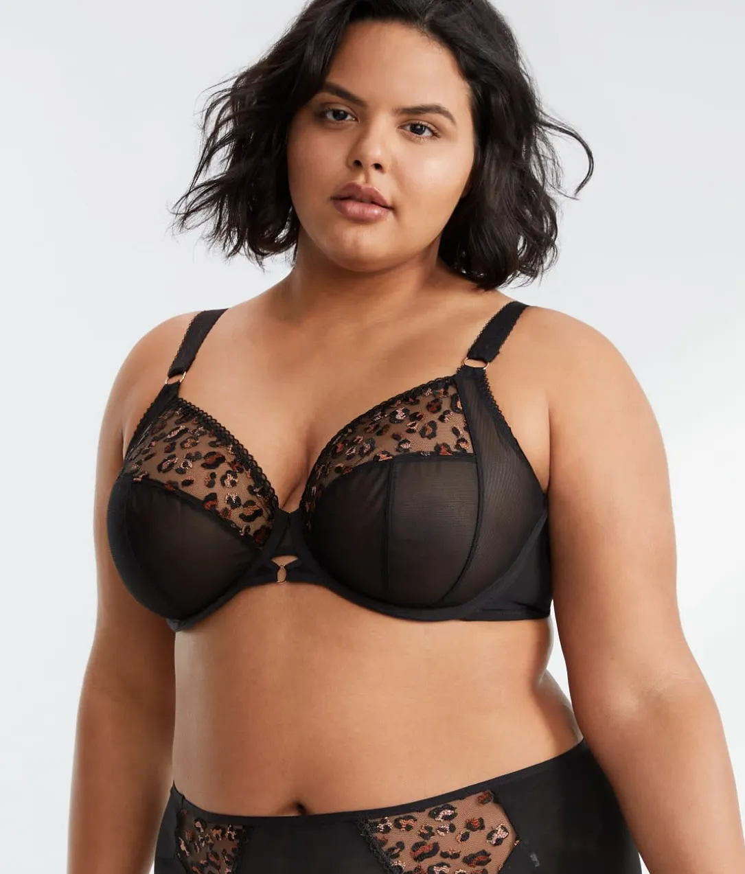 Namrah Plunge Bra