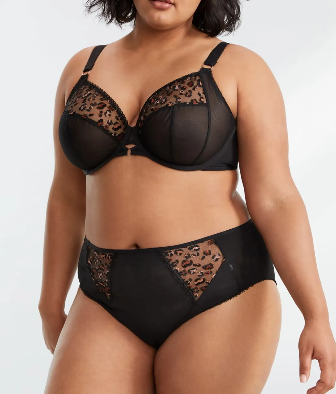 Namrah Plunge Bra