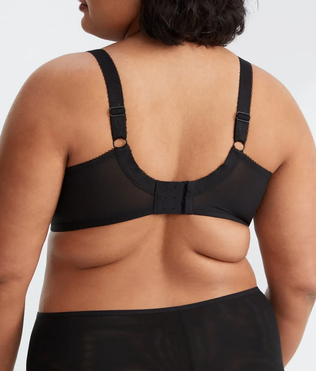 Namrah Plunge Bra