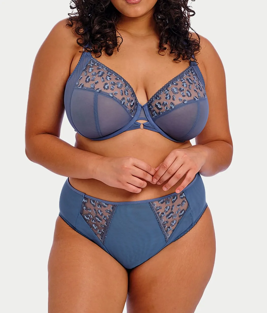 Namrah Plunge Bra