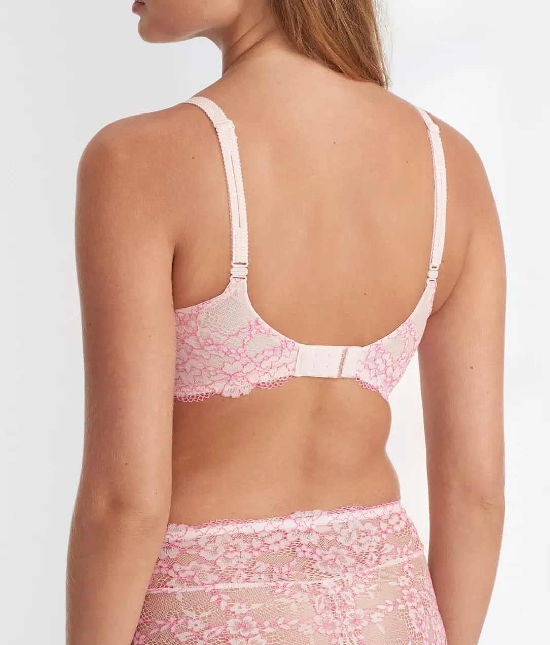 Push-Up Plunge Bra