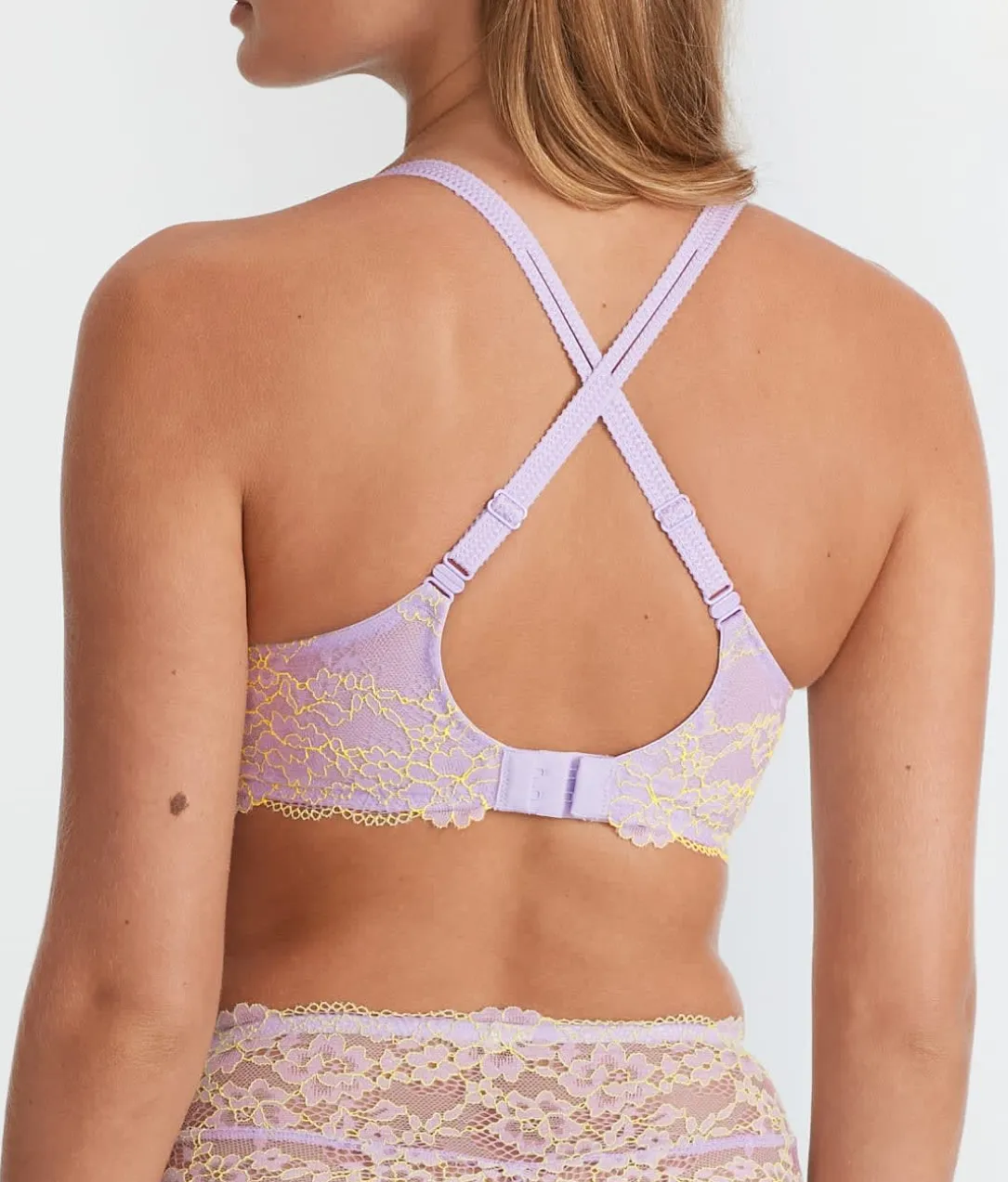 Push-Up Plunge Bra