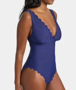 Signature Taylor Wire-Free One-Piece