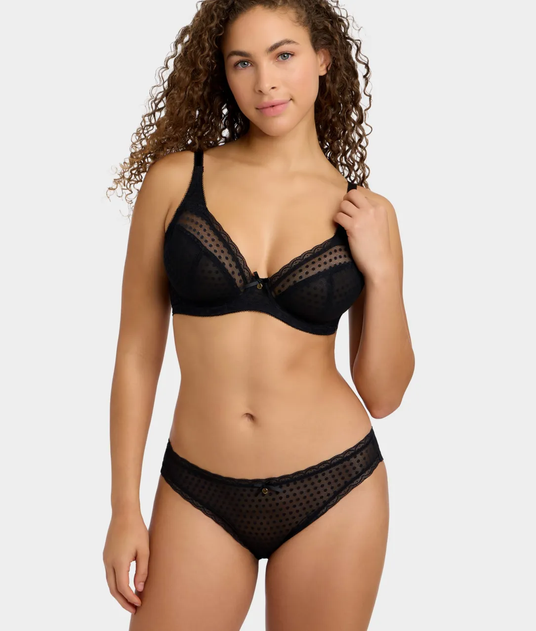 Spot-Light Plunge Bra