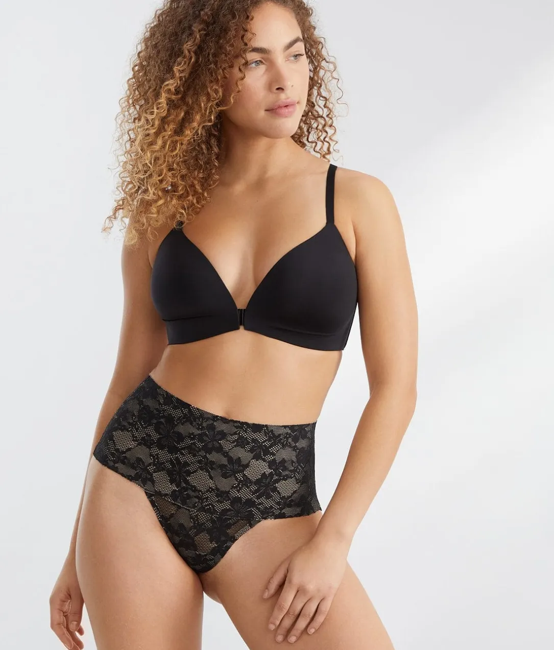 The Absolute Shaping Lace Thong
