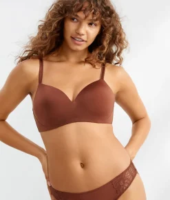 The Favorite Wire-Free Smoothing T-Shirt Bra