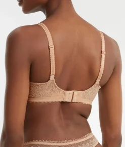 The Push-Up Without Padding Bra