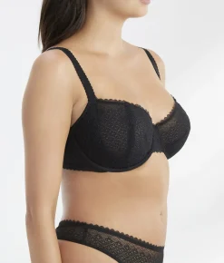 The Push-Up Without Padding Bra