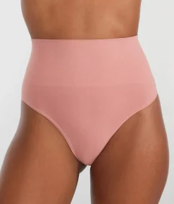 The Smoothing Seamless Thong
