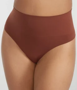 The Smoothing Seamless Thong