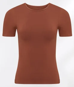 The Smoothing Seamless T-Shirt