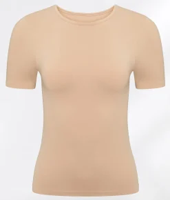 The Smoothing Seamless T-Shirt