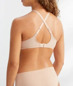 The Wire-Free Smoothing T-Shirt Bra With Lace