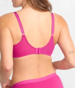 Visual Effects Minimizer Bra